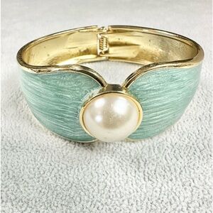 Vintage Blue Enamel Faux Pearl Hinge Bangle Gold Tone Bracelet